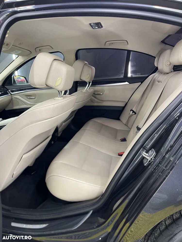 BMW Seria 5 525d xDrive Aut. - 7