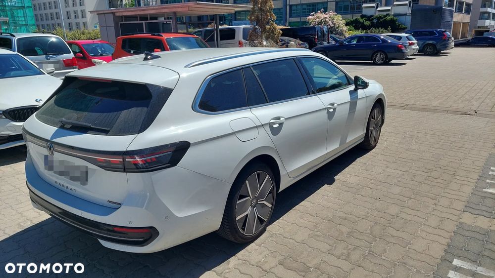 Volkswagen Passat - 3