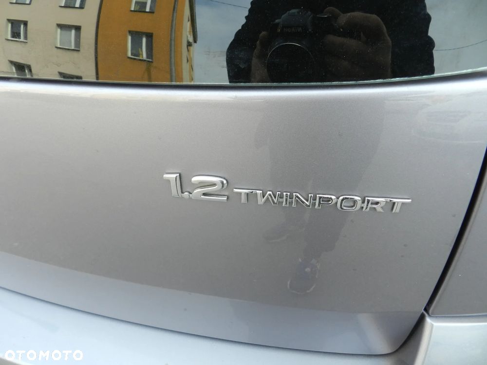 Opel Corsa 1.2 16V Cosmo - 13