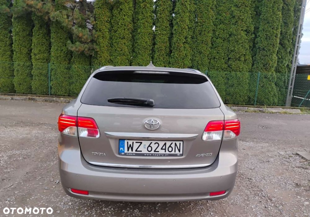 Toyota Avensis - 19