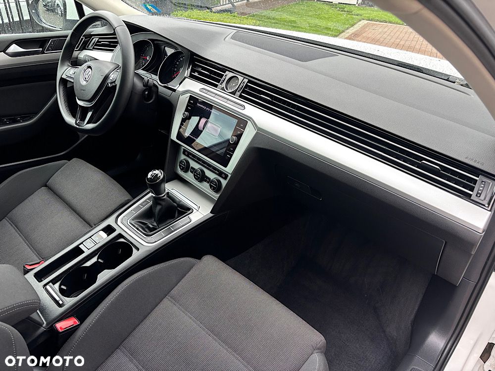 Volkswagen Passat 2.0 TDI BMT Highline - 31