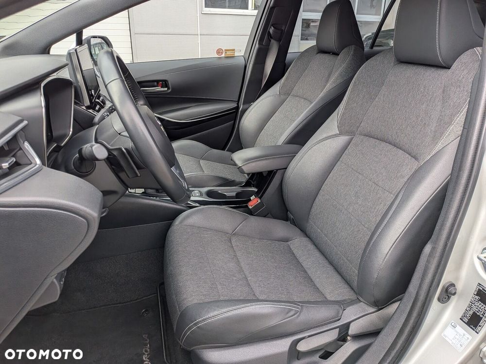 Toyota Corolla 2.0 Hybrid Comfort - 36