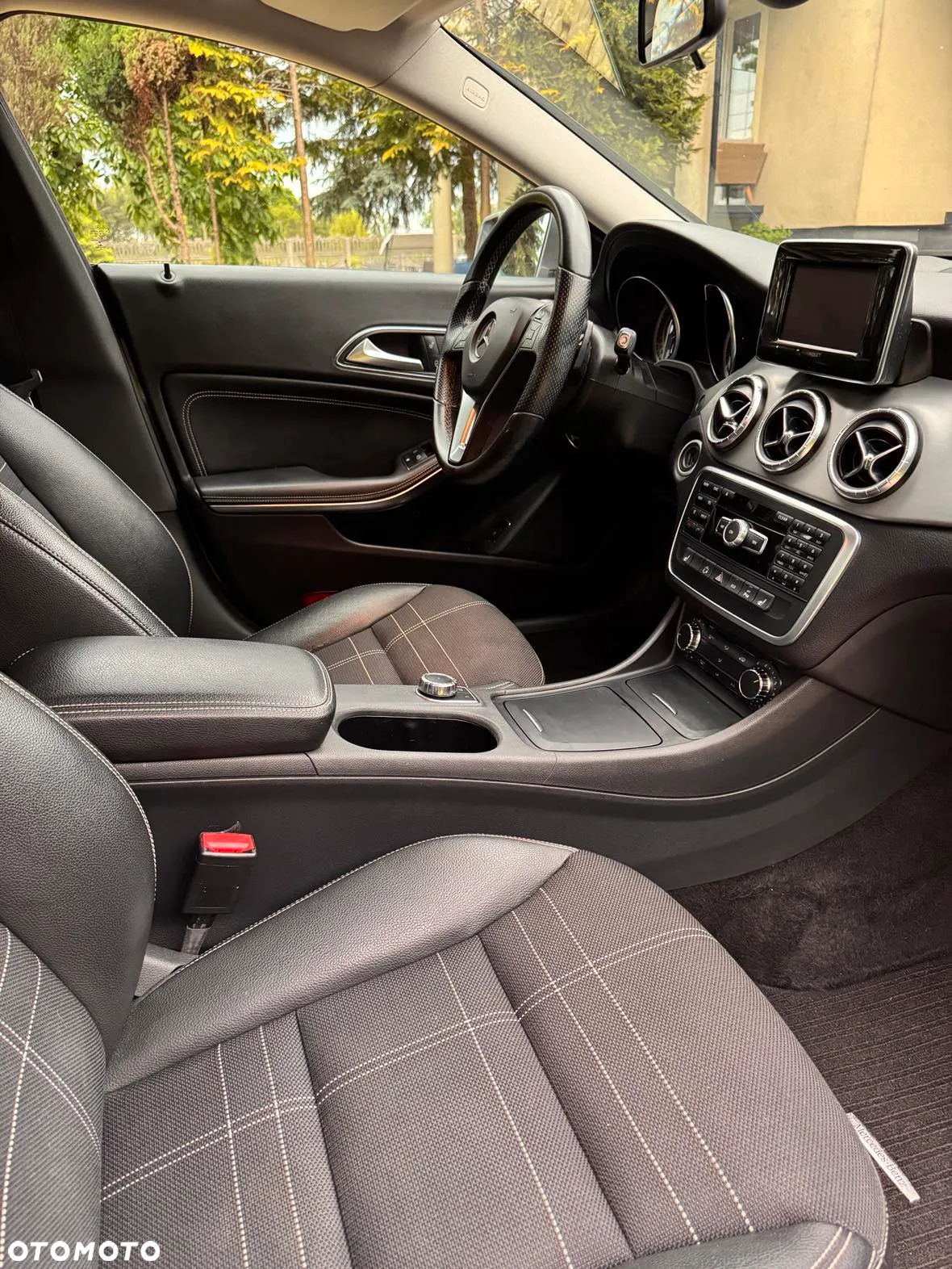 Mercedes-Benz CLA 250 7G-DCT - 10