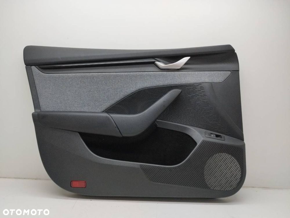 BOCZEK DRZWI PRZÓD PRZEDNI LEWY TAPICERKA SKODA OCTAVIA IV EU