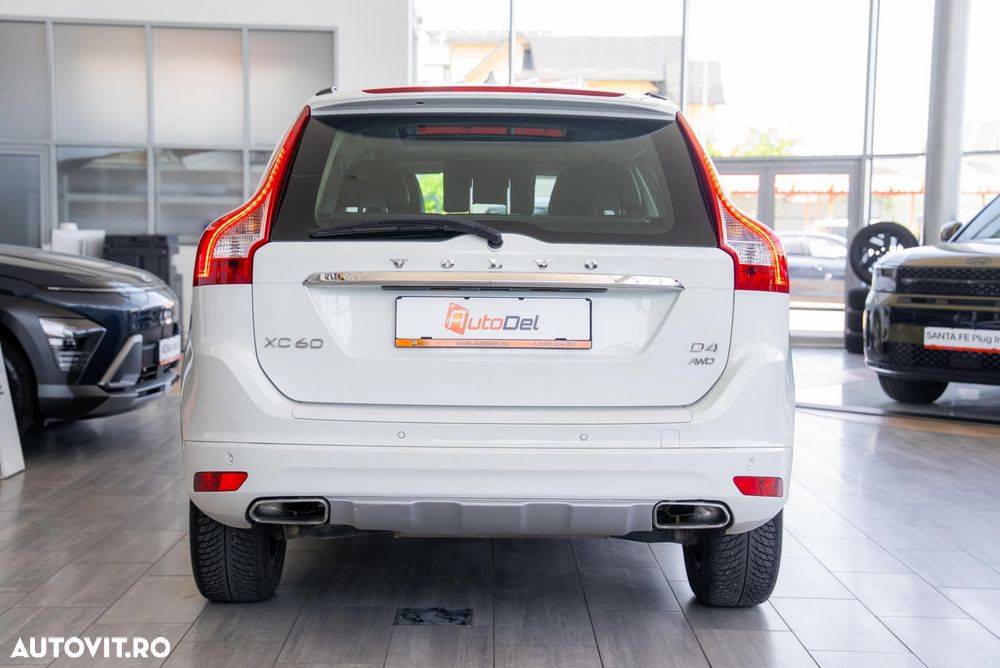 Volvo XC 60 D4 AWD Geartronic Momentum - 10