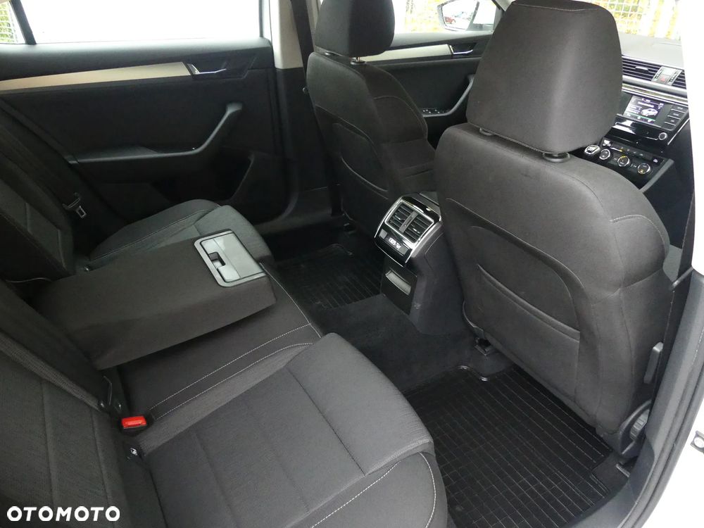 Skoda Superb 2.0 TDI Active - 14