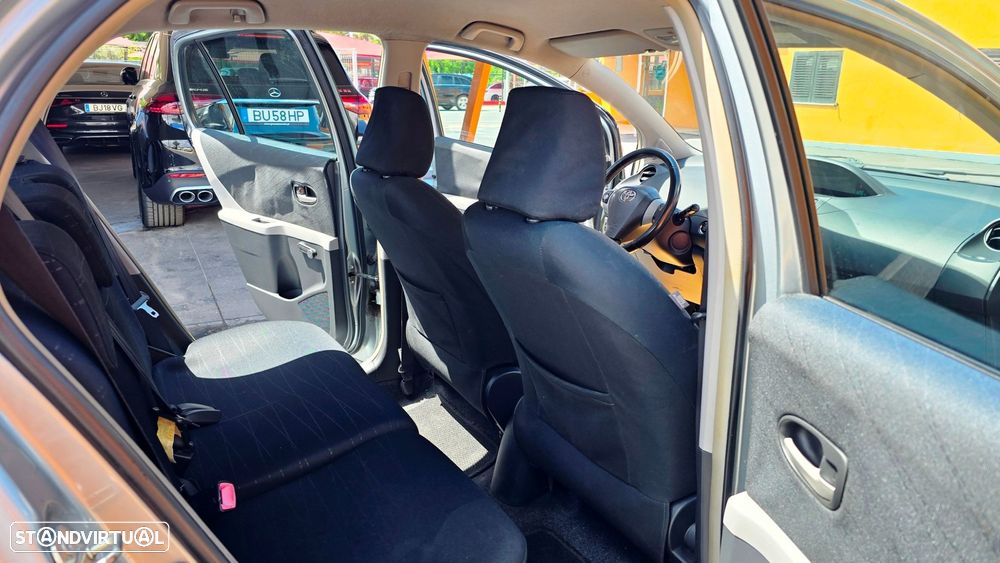 Toyota Yaris 1.0 VVT-i AC - 10