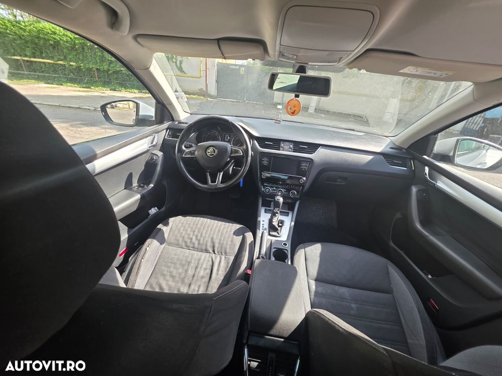 Skoda Octavia 1.4 TSI DSG Style - 6