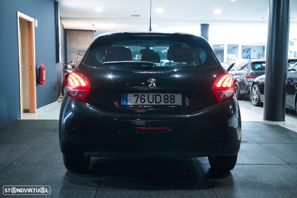 Peugeot 208 1.2 PureTech Style - 6