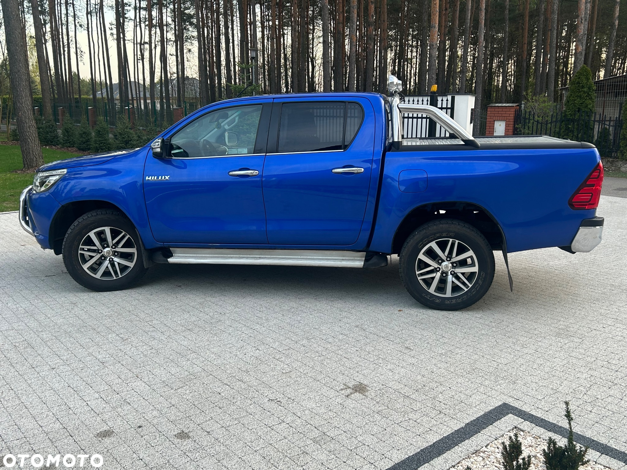 Toyota Hilux - 4