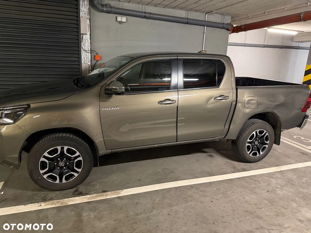 Toyota Hilux 2.8 D-4D Double Cab SR5+ 4x4 - 11