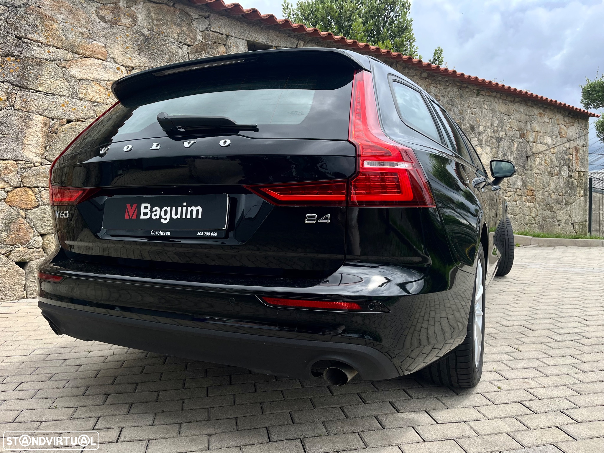 Volvo V60 2.0 B4 Momentum Geartronic - 38
