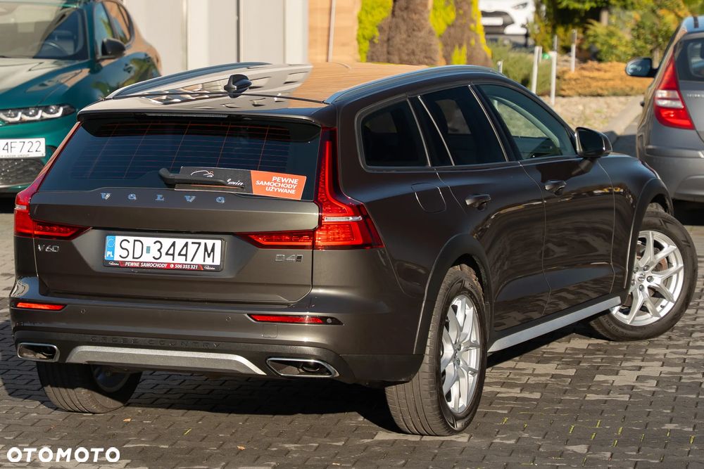 Volvo V60 Cross Country D4 AWD Geartronic Pro - 12