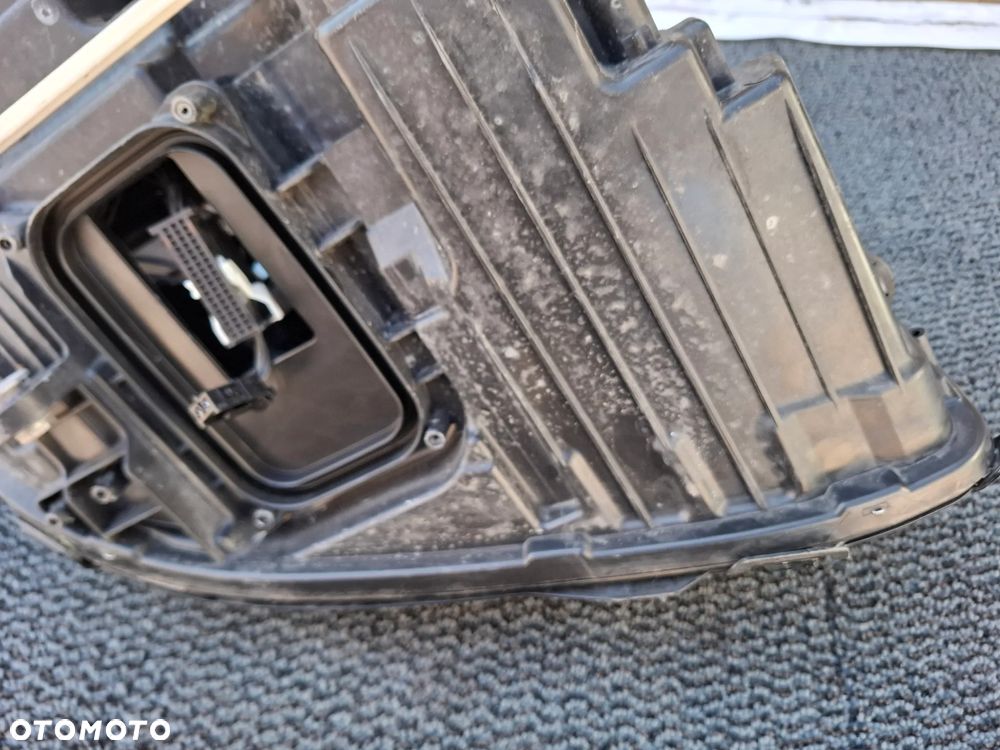 MERCEDES E-KLASA W213 LAMPA LEWA PRZEDNIA - 8