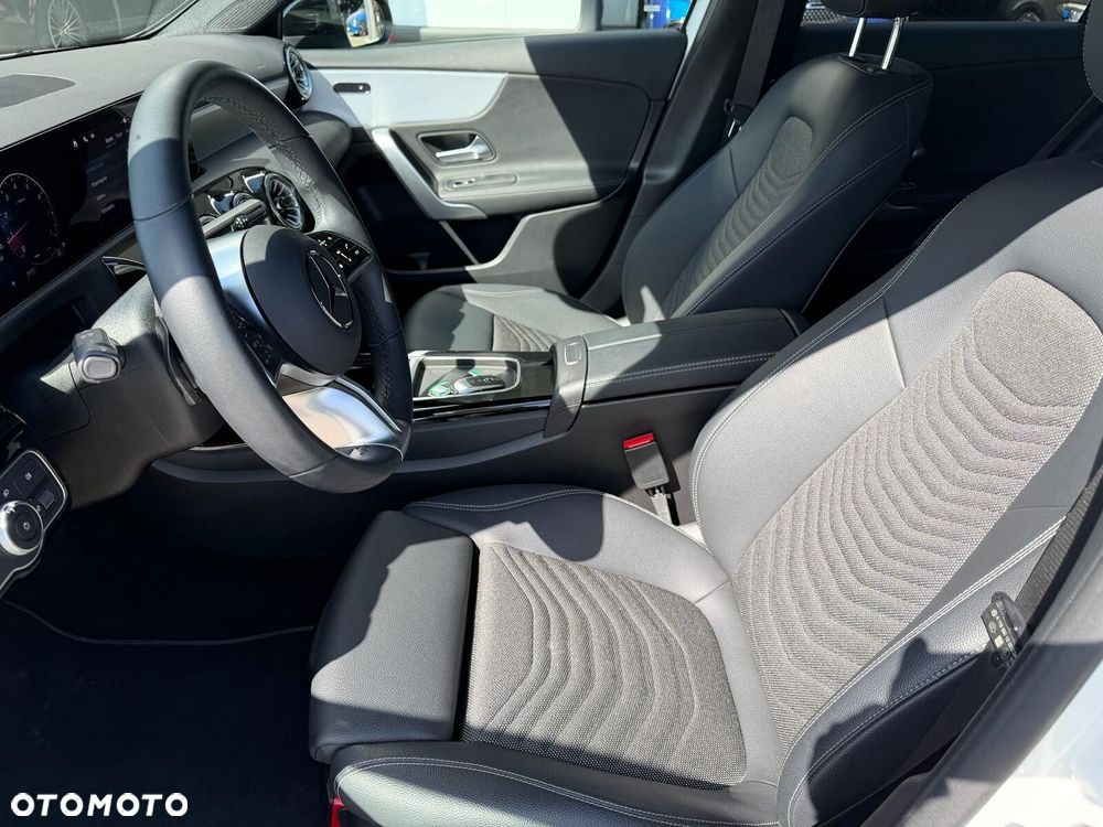 Mercedes-Benz Klasa A 200 Progressive 7G-DCT - 11