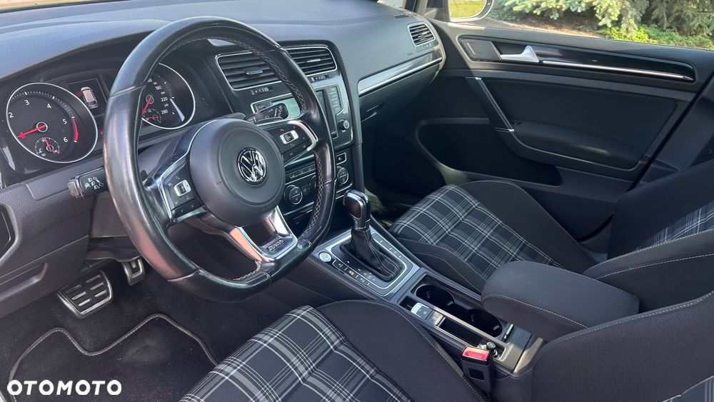 Volkswagen Golf 2.0 TDI BMT GTD DSG - 15