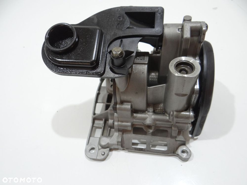 POMPA OLEJU BMW F10 F11 3.0 D N57 7805316 - 3