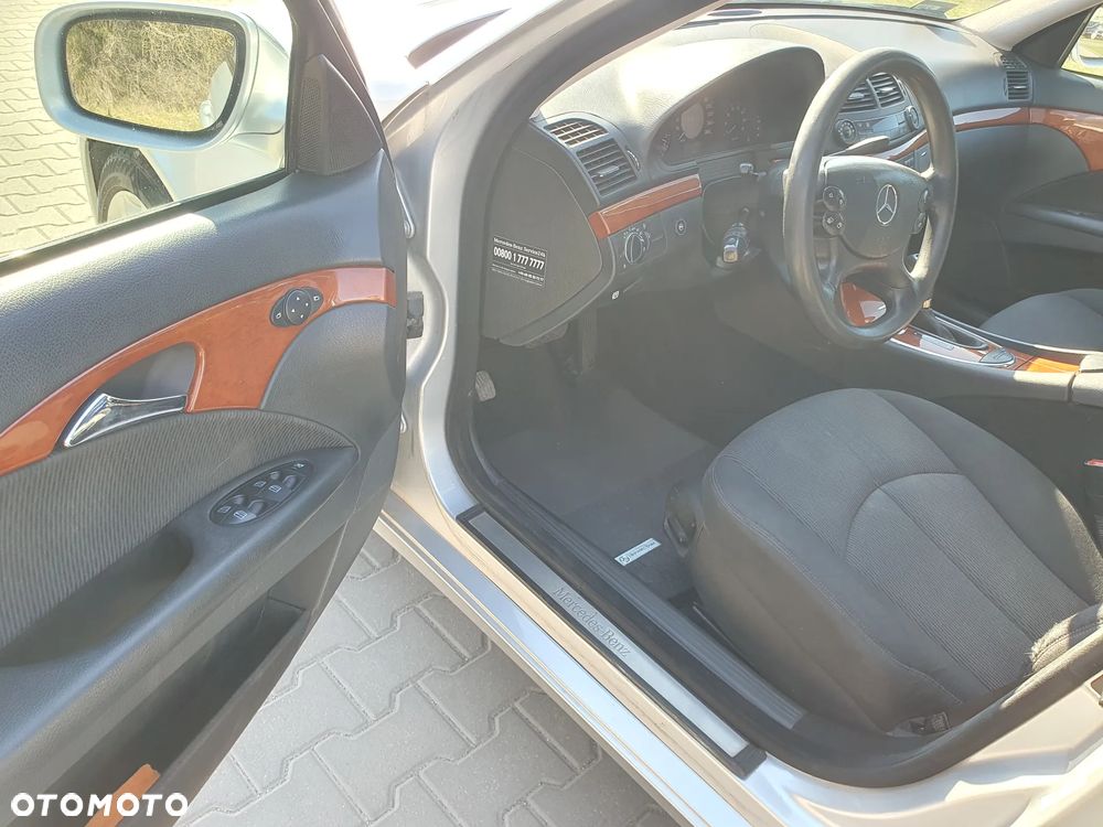 Mercedes-Benz Klasa E 200 Kompressor Automatik Elegance - 25