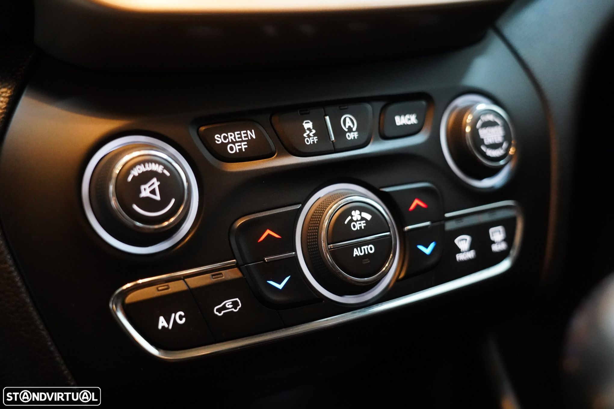 Jeep Cherokee 2.0 MJD Longitude - 13