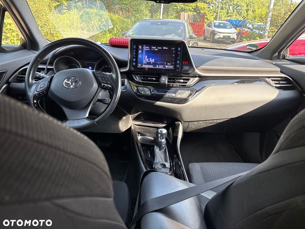 Toyota C-HR - 33