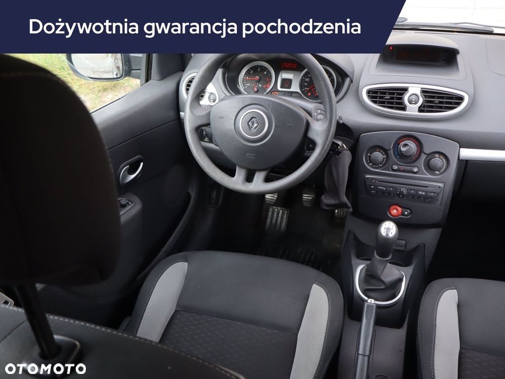 Renault Clio - 9