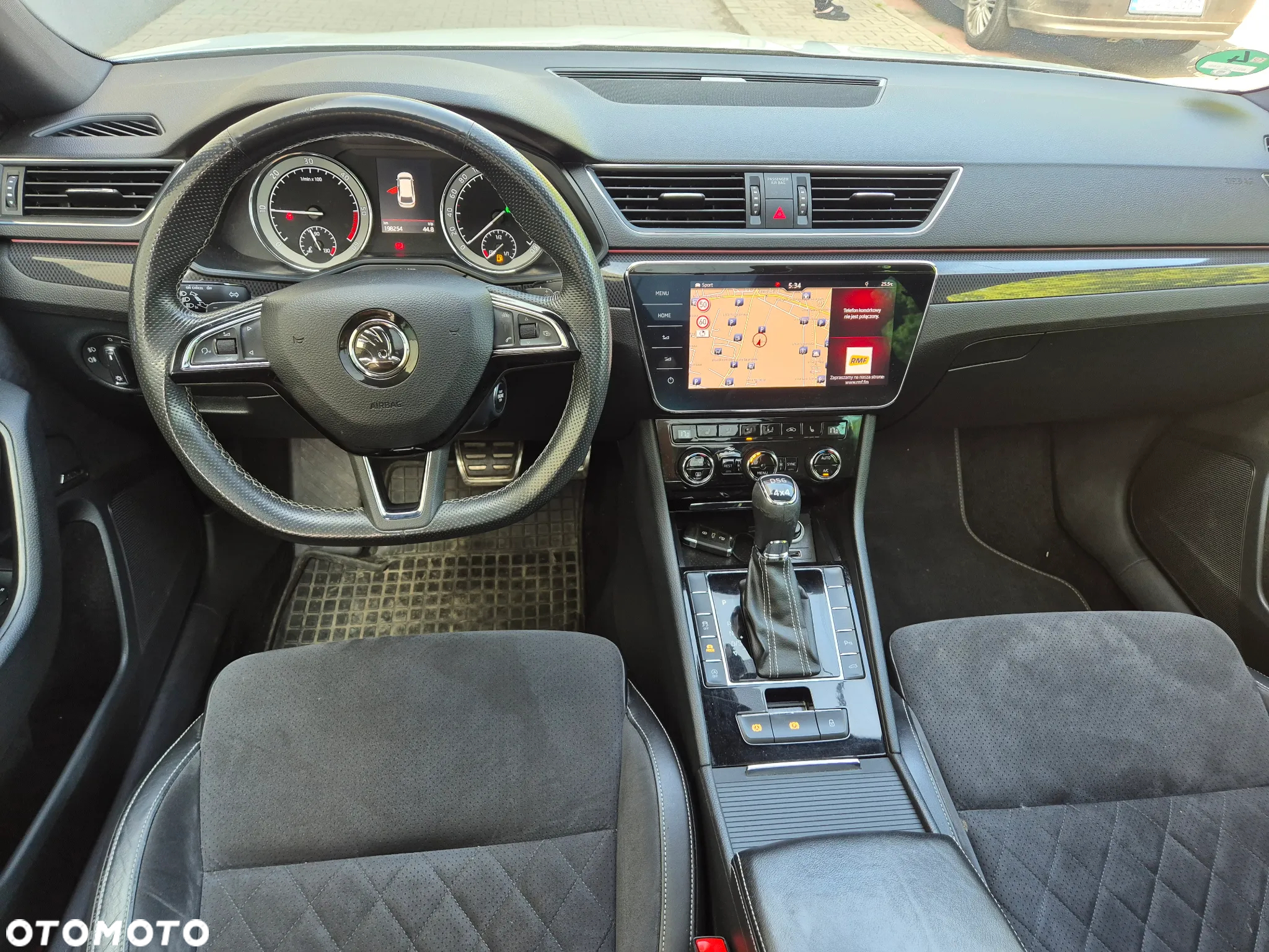 Skoda Superb 2.0 TDI 4x4 DSG Sportline - 6