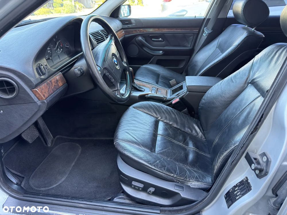 BMW Seria 5 - 11