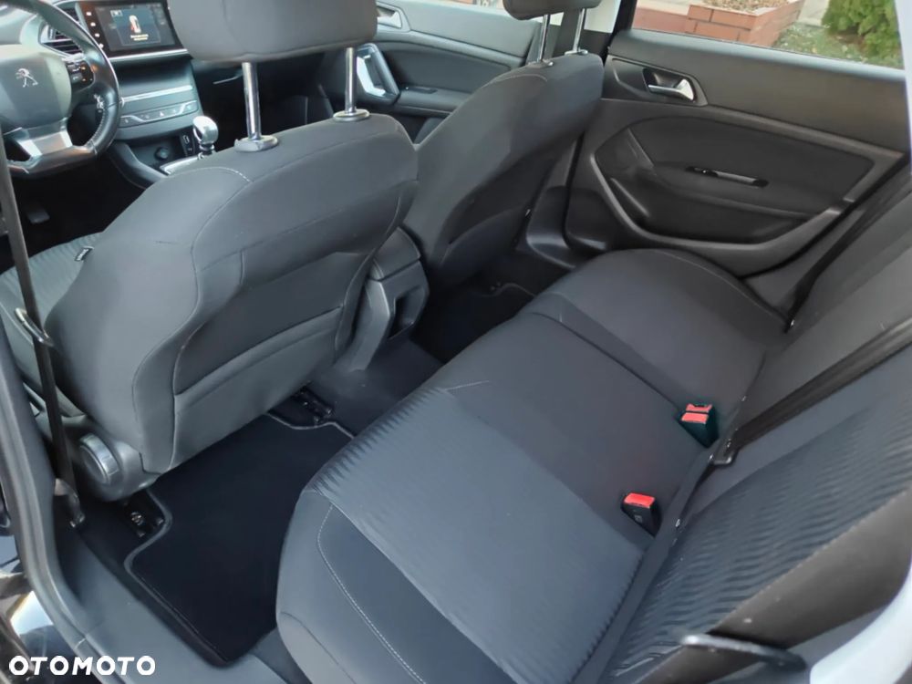 Peugeot 308 - 16