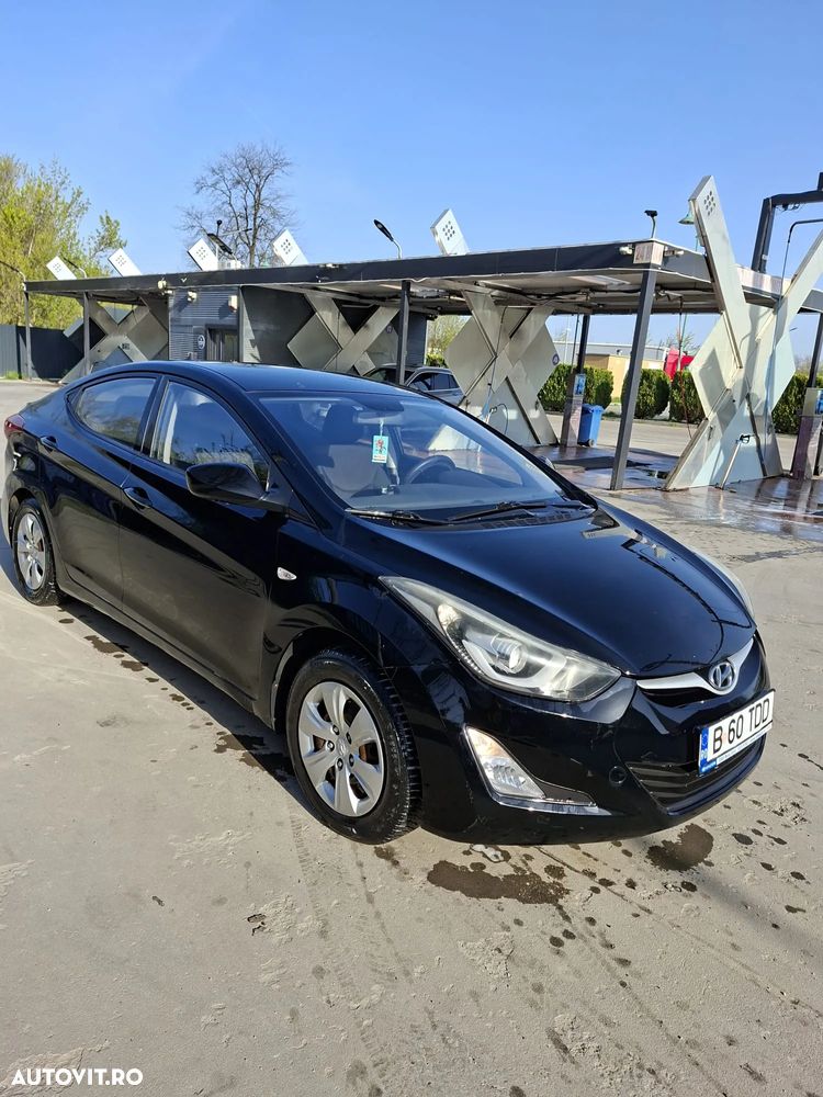Hyundai Elantra 1.6 MPi Exclusive - 3