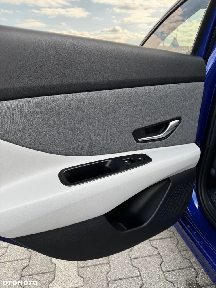 Hyundai Elantra 1.6 Executive CVT - 13