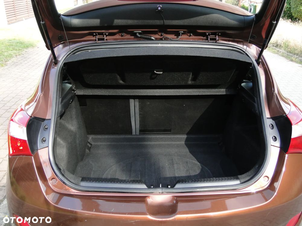 Hyundai i30 1.4 CRDi Premium - 17