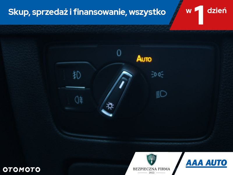 Volkswagen Passat - 17