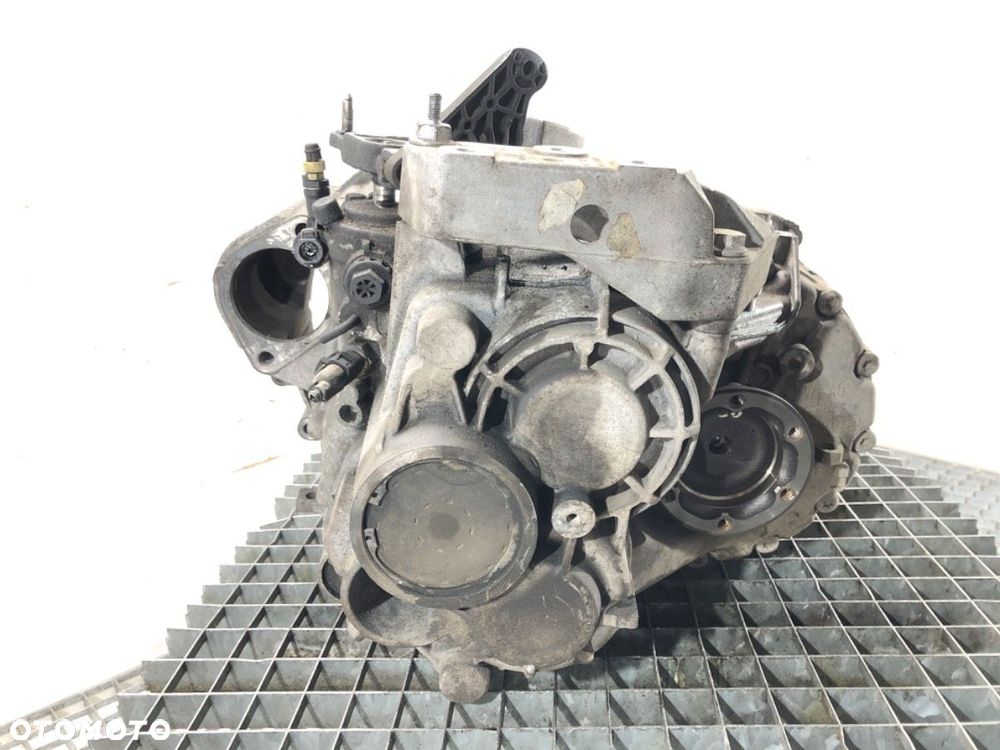 SKRZYNIA BIEGÓW  VW SCIROCCO III (137, 138) 2008 - 2017 2.0 TDI 125 kW [170 KM] olej napędowy 2009 - 3