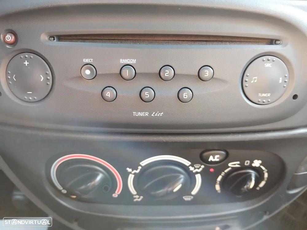 Renault Mégane 1.4 16V Dynamique - 14