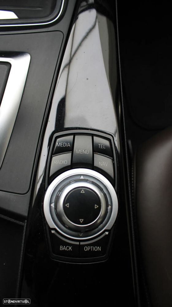 BMW 320 d Sport-Aut. Luxury Line - 23