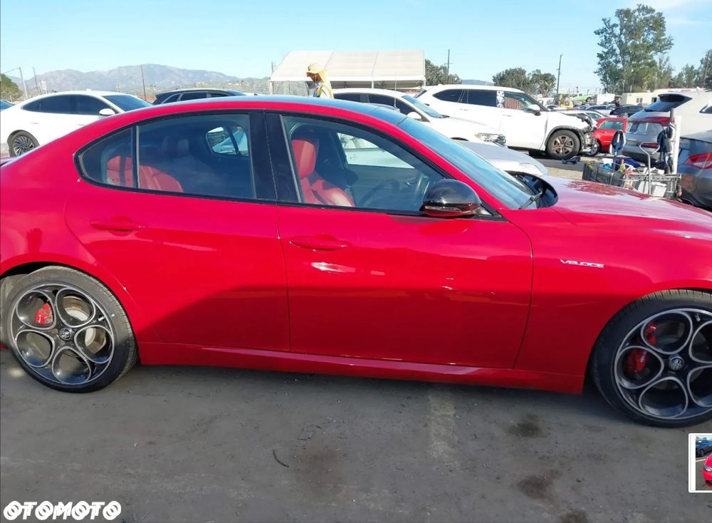 Alfa Romeo Giulia 2.0 Turbo 16V AT8 Veloce Ti - 8