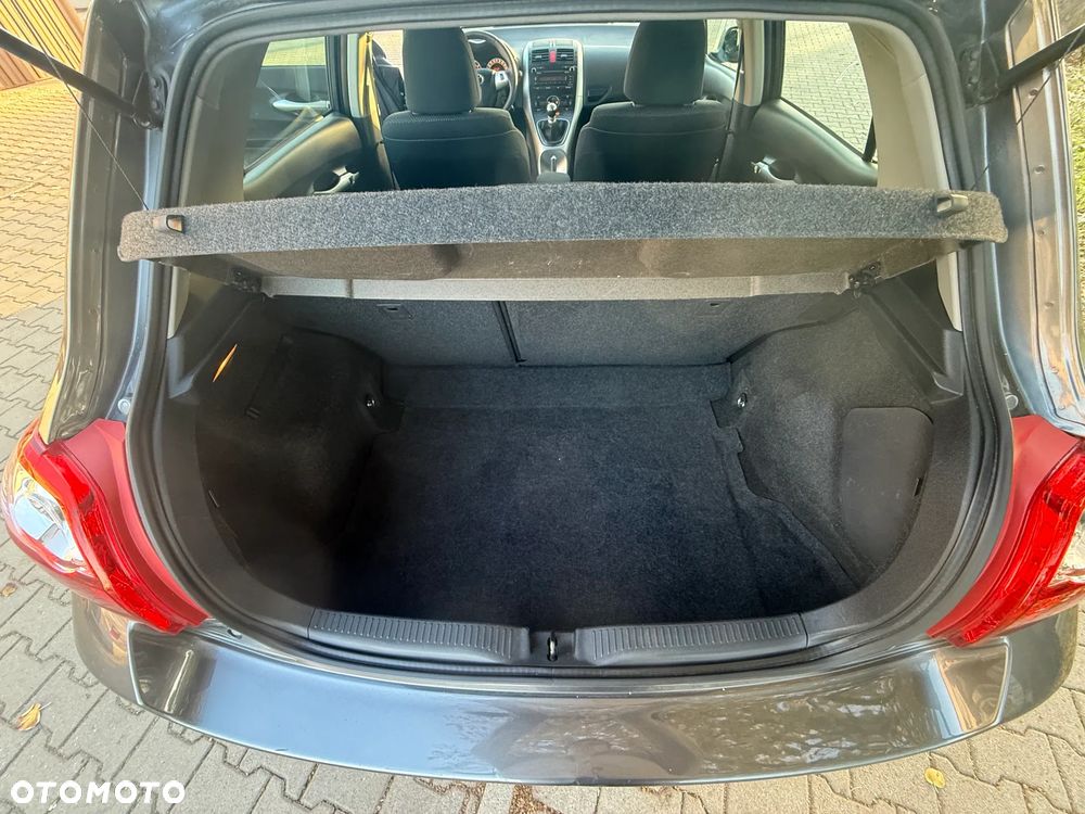 Toyota Auris - 25