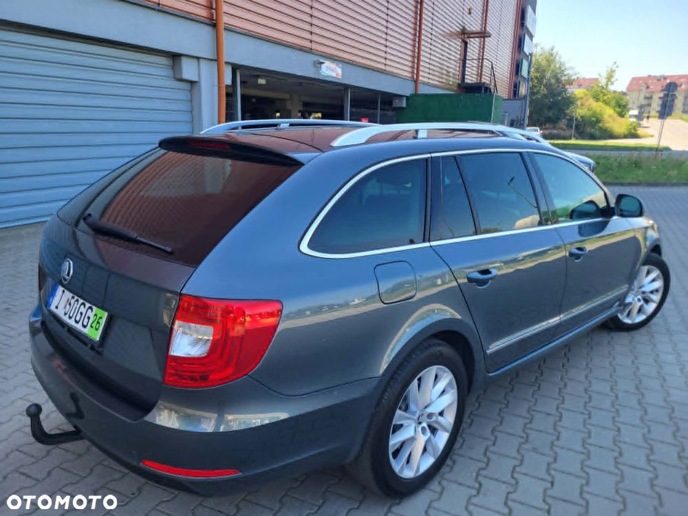 Skoda Superb 2.0 TDI Green tec DSG Elegance - 23