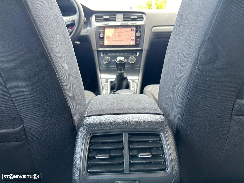 VW Golf Variant 1.6 TDi Confortline - 20