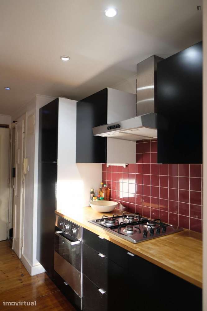 Apartamento com 1 quartos - localizado em São Bento Lisbon - Grande imagem: 2/9