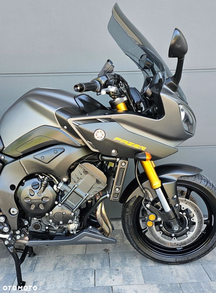 Yamaha FZ8 - 16