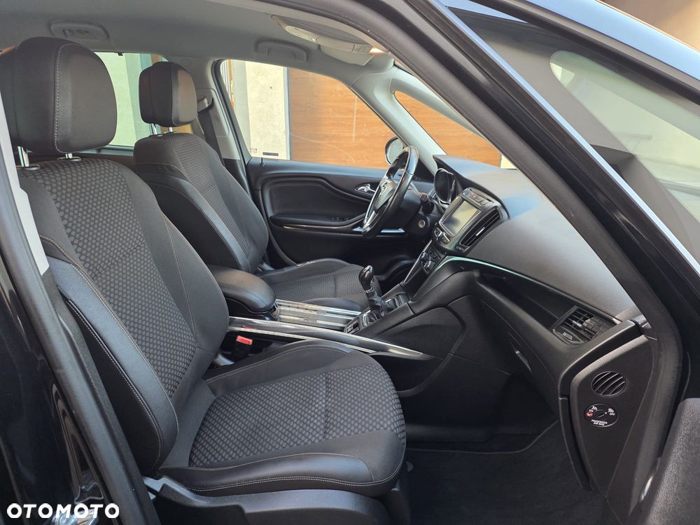 Opel Zafira 2.0 D (CDTI ecoFLEX) Start/Stop Active - 14