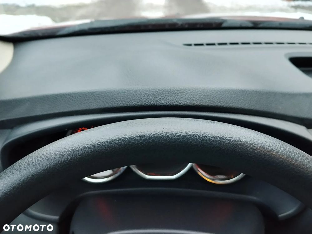 Dacia Sandero TCe 90 Celebration - 12