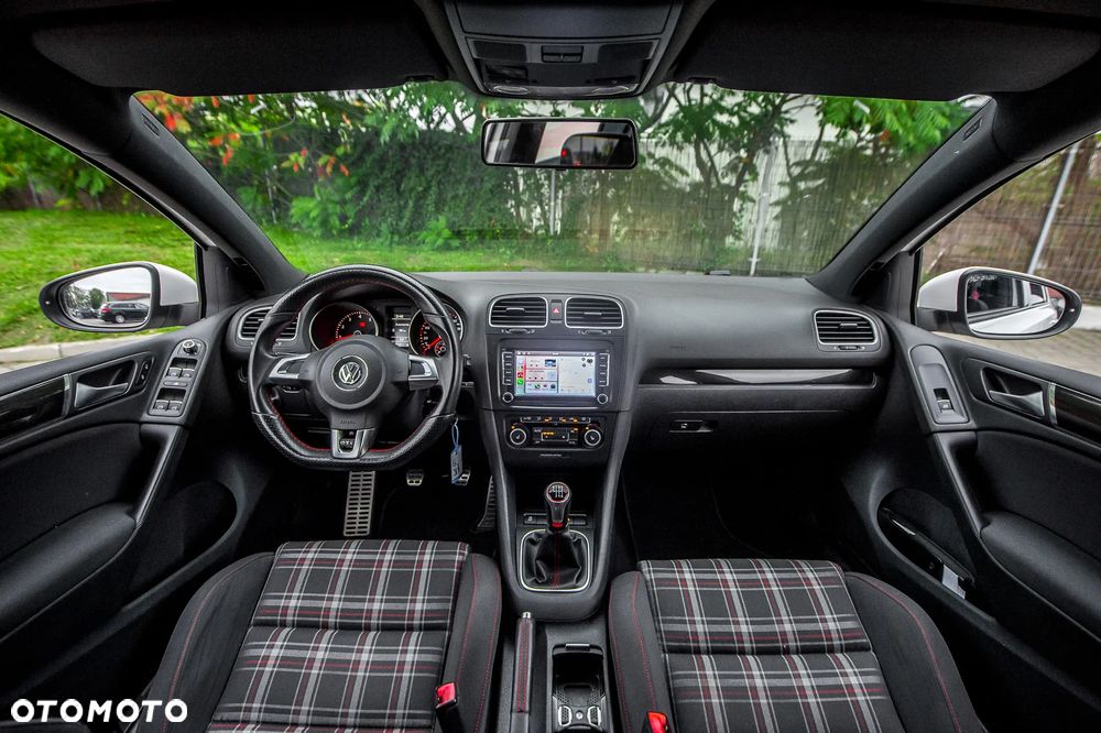 Volkswagen Golf 2.0 GTI - 5
