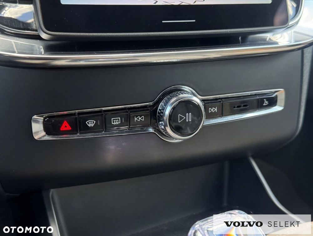 Volvo XC 90 - 22