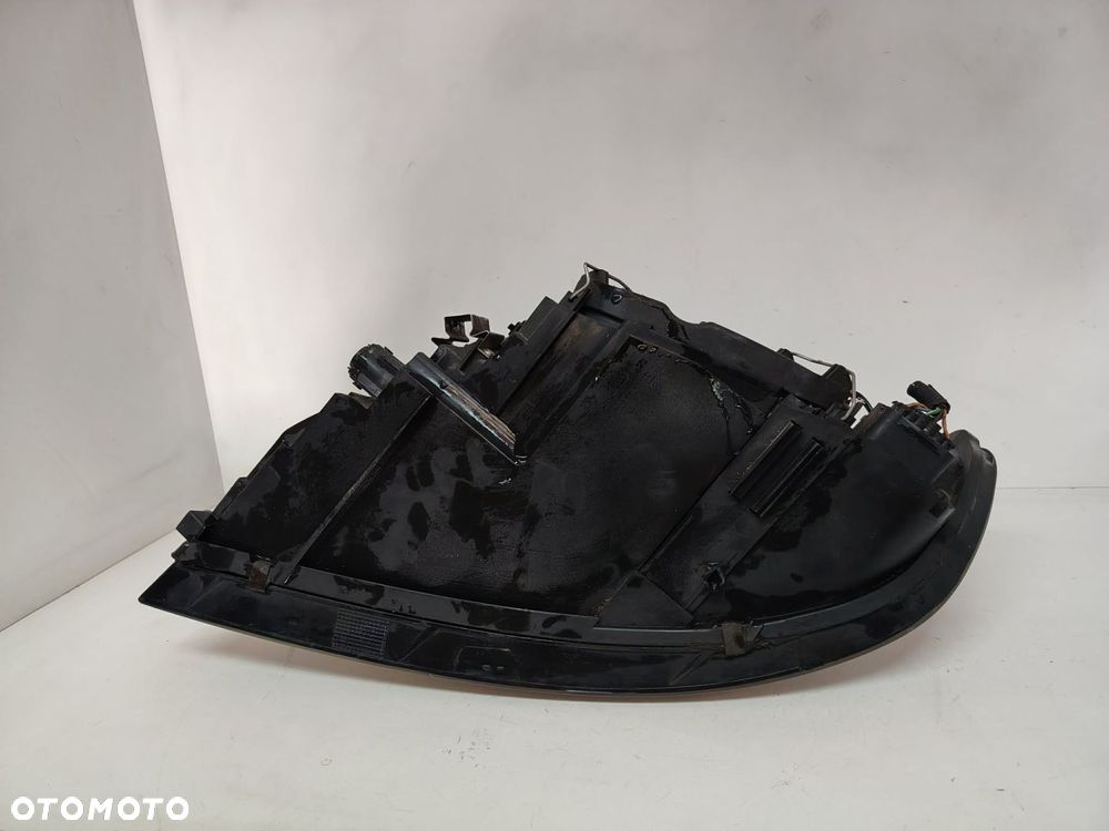 VOLVO V50 LAMPA PRZÓD PRZEDNIA PRAWA  EUROPA 30698886 - 3