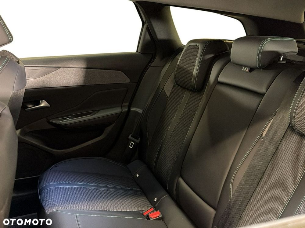 Peugeot 308 BlueHDi 130 EAT8 Allure - 11