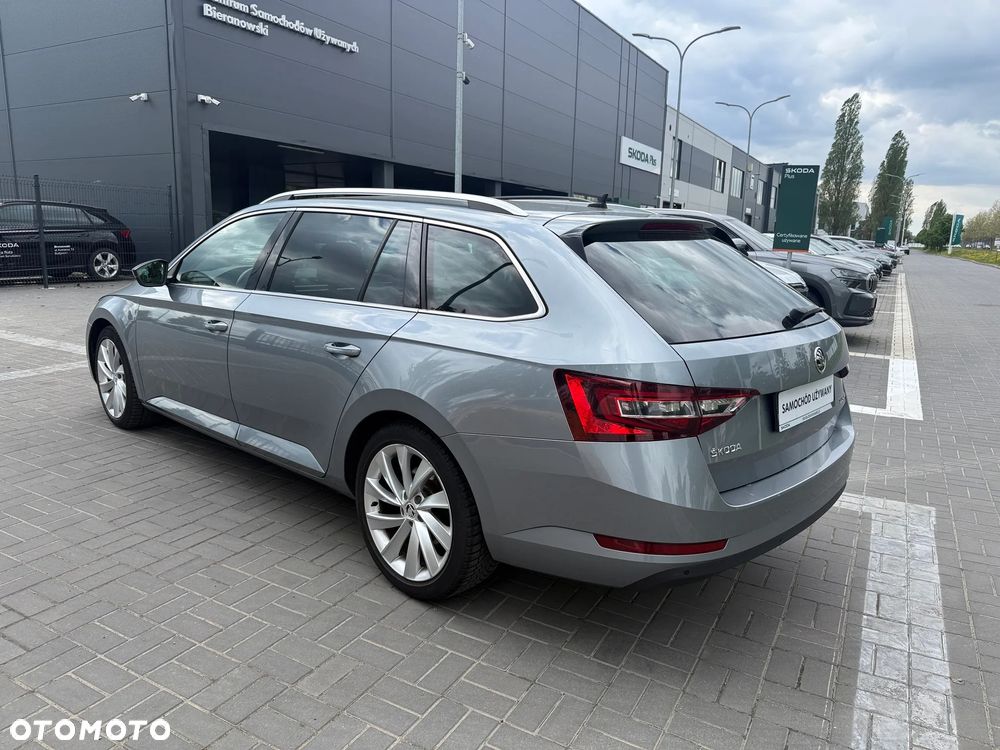 Skoda Superb 2.0 TDI Style DSG - 9