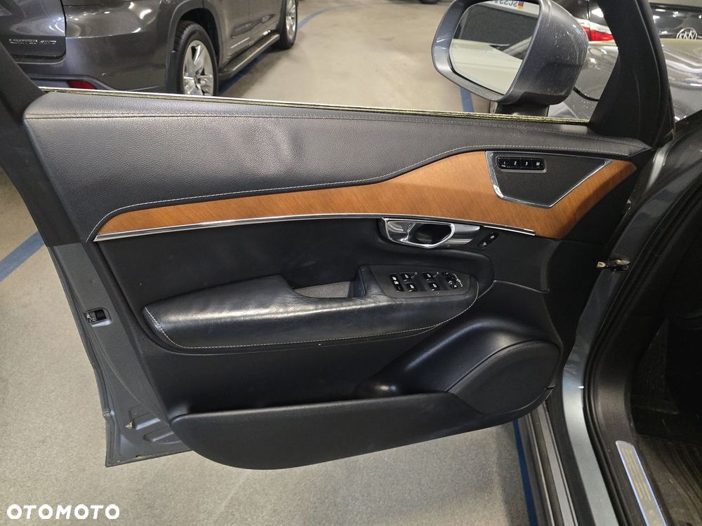 Volvo XC 90 T6 AWD Momentum 7os - 14