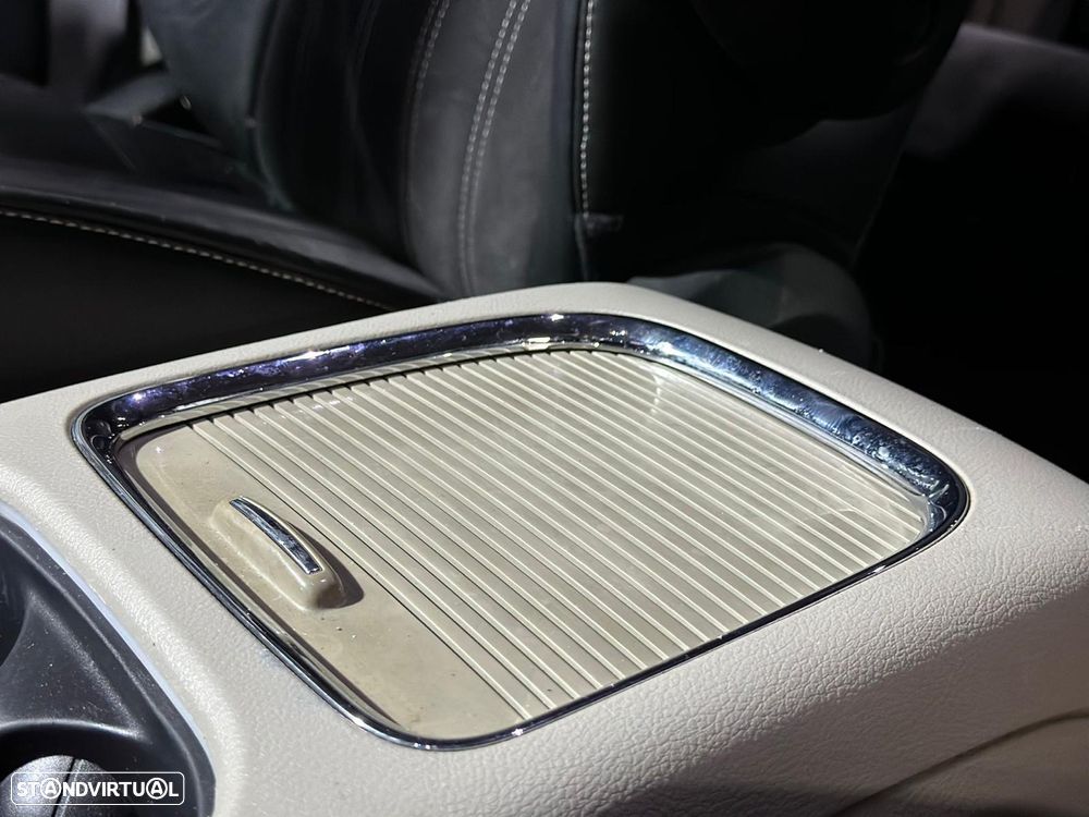 Lancia Voyager 2.8 CRD Platinum - 33